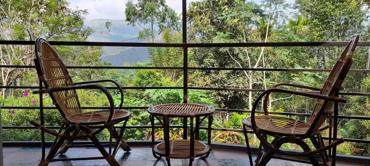 Le Farmhouse Munnar Anachal Exterior photo