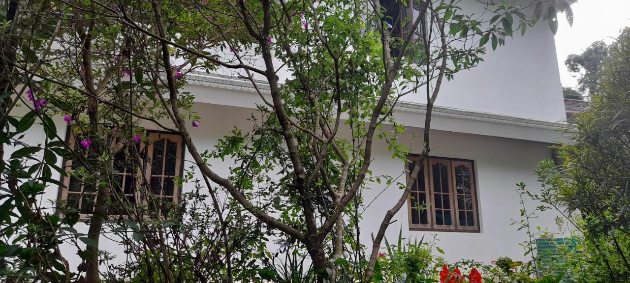 Le Farmhouse Munnar Anachal Exterior photo