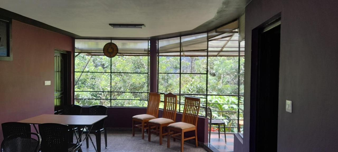 Le Farmhouse Munnar Anachal Exterior photo