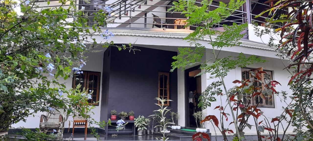 Le Farmhouse Munnar Anachal Exterior photo