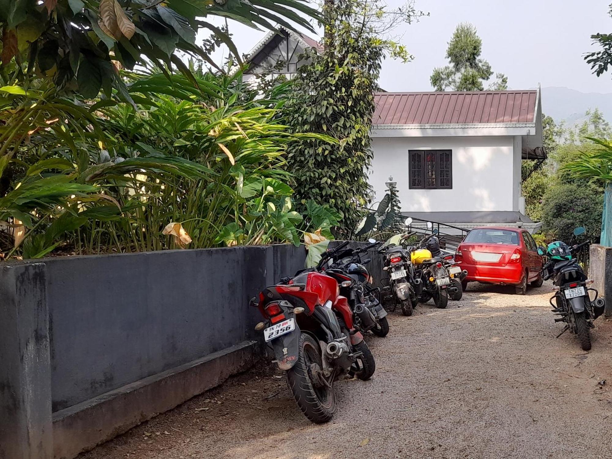 Le Farmhouse Munnar Anachal Exterior photo